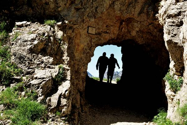 Strada delle 52 gallerie al monte Pasubio, da passo Xomo bocchetta Campiglia al rifugio gen. A.Papa