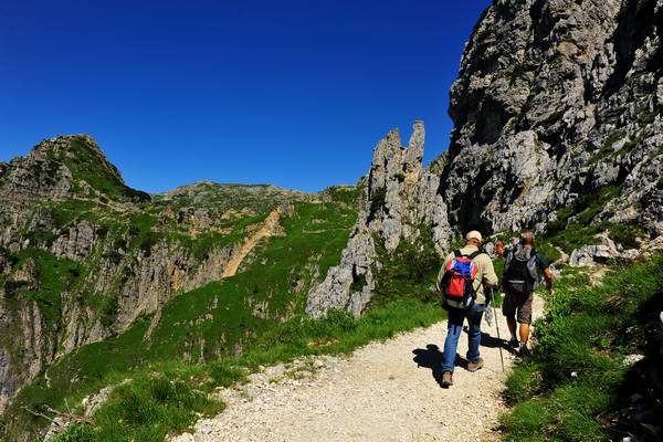 Strada delle 52 gallerie al monte Pasubio, da passo Xomo bocchetta Campiglia al rifugio gen. A.Papa