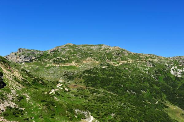Strada delle 52 gallerie al monte Pasubio, da passo Xomo bocchetta Campiglia al rifugio gen. A.Papa