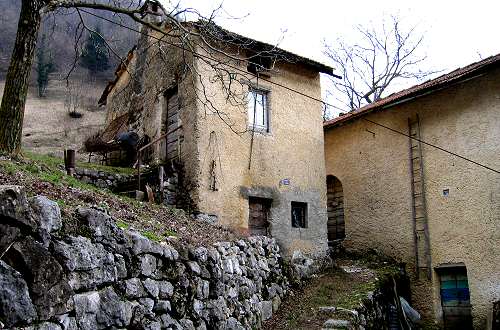 Val di Tovo, Valle di Posina, Castana Laghi