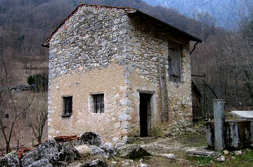 Val di Tovo, Valle di Posina, Castana Laghi