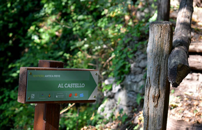 Sentiero dell'Antica Pieve al Castello di Pievebelvicino a Torrebelvicino, Val Leogra Pasubio