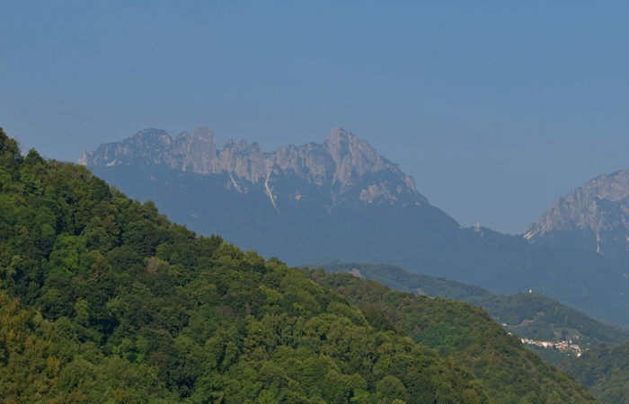 Sentiero dell'Antica Pieve al Castello di Pievebelvicino a Torrebelvicino, Val Leogra Pasubio