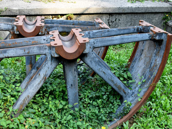 Sentiero dell'Antica Pieve al Castello di Pievebelvicino a Torrebelvicino, Val Leogra Pasubio