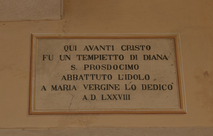 Sentiero dell'Antica Pieve al Castello di Pievebelvicino a Torrebelvicino, Val Leogra Pasubio