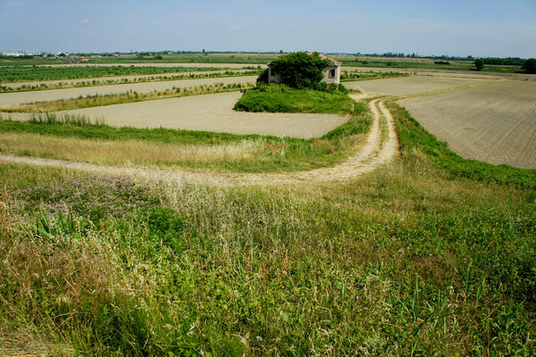giro cicloturistico tra Adria e Porto Viro lungo gli argini del Canal Bianco e del fiume Po