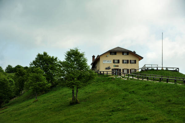 rifugio Posa Puner malga Mont monte Crep