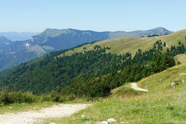giro del monte Cesen in mountain bike, Pianezze Molvine Milies Capitel di Garda malga Mariech