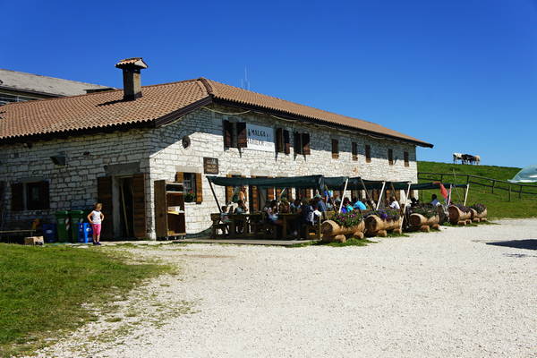 giro del monte Cesen in mountain bike, malga Mariech al Cesen