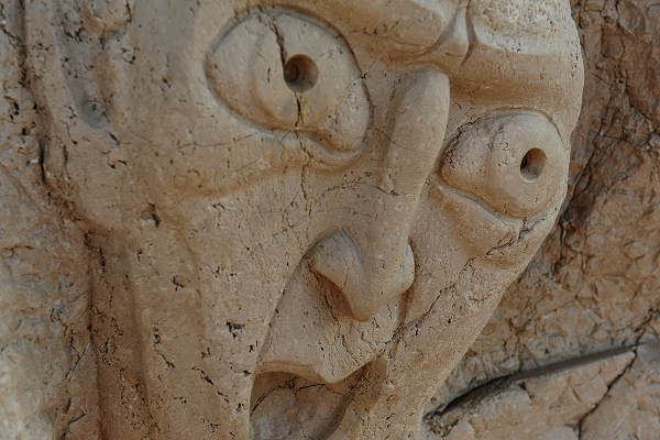 Scogliera Viva, sculture nella massicciata lungomare di Caorle