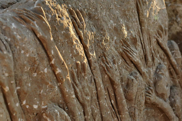 Scogliera Viva, sculture nella massicciata lungomare di Caorle