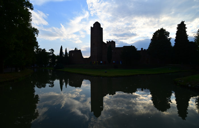 Rocca dei Tempesta o Rocca Malatesta a Noale, entroterra veneziano