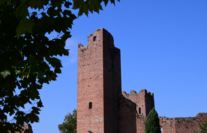 Rocca dei Tempesta o Rocca Malatesta a Noale, entroterra veneziano