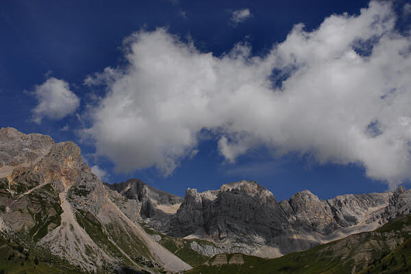 passeggiata dal passo San Pellegrino al rifugio Fociade, Dolomiti alta Valle del Biois Falcade