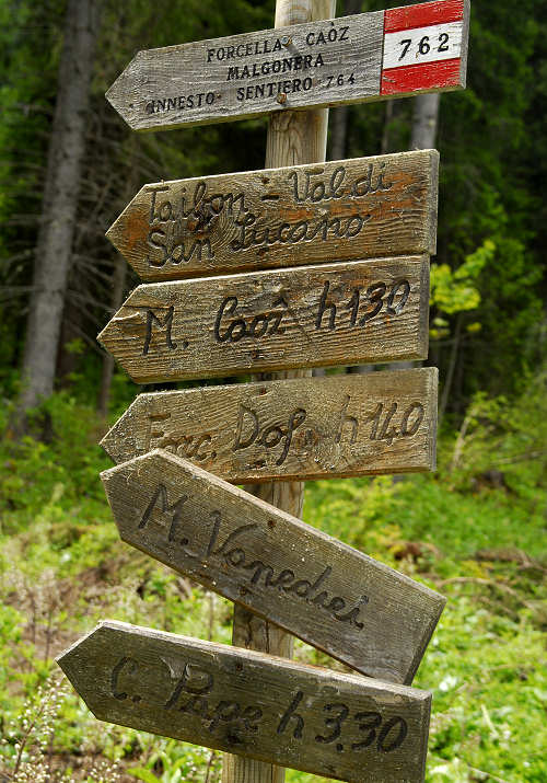 Canale d'Agordo, Gares