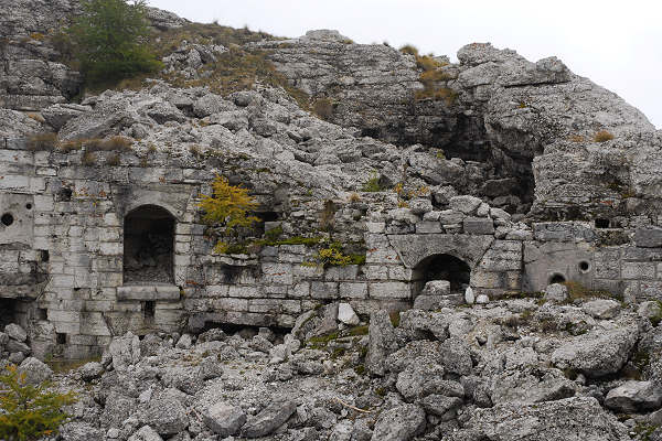 ex forte Dosso delle Somme a Serrada di Folgaria