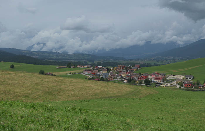 Bertigo, casera Stenfle, val di Melago, monte Valbella, passeggiata ai Tre Monti di Gallio