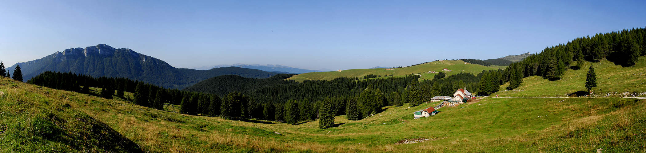 altopiano Larici e salita a cima Portule - fotografia panoramica