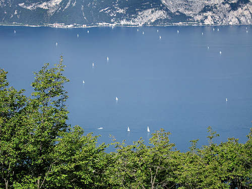 Brenzone, lago di Garda dal monte Baldo