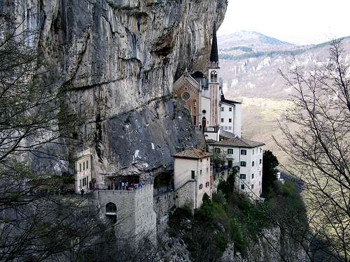 Santuario Madonna della Corona Brentino Belluno Val d'Adige Spiazzi di Ferrara di Monte Baldo