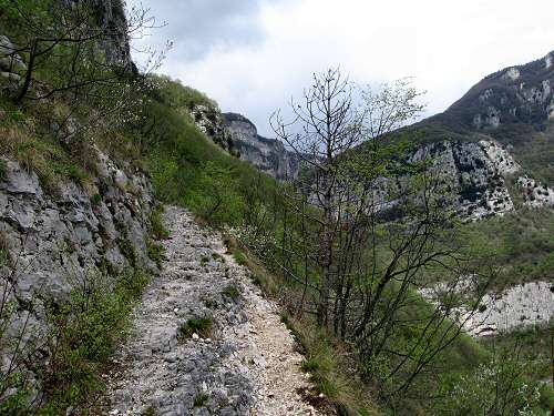 Santuario Madonna della Corona Brentino Belluno Val d'Adige Spiazzi di Ferrara di Monte Baldo