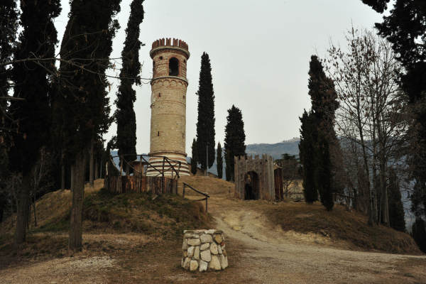 Col Bastia, Colle di Dante a Romano Alto d'Ezzelino