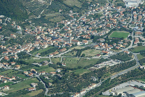 Caluga di Valrovina, Monte Caina a Rubbio