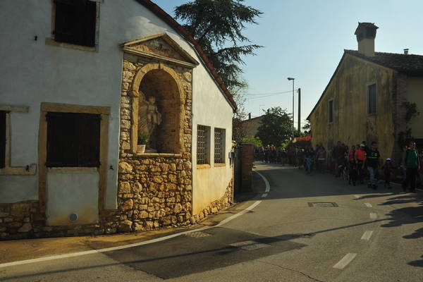 passeggiata nei Colli Berici - Castegnero, Nanto, Covoli di Trene, Sermondi, Covolo Murato di Castegnero