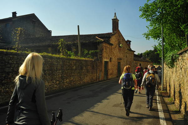 passeggiata nei Colli Berici - Castegnero, Nanto, Covoli di Trene, Sermondi, Covolo Murato di Castegnero