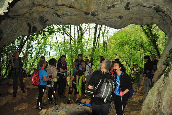 passeggiata nei Colli Berici - Castegnero, Nanto, Covoli di Trene, Sermondi, Covolo Murato di Castegnero