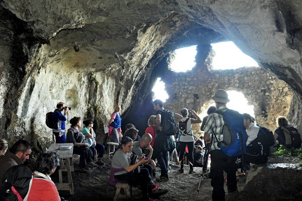 passeggiata nei Colli Berici - Castegnero, Nanto, Covoli di Trene, Sermondi, Covolo Murato di Castegnero