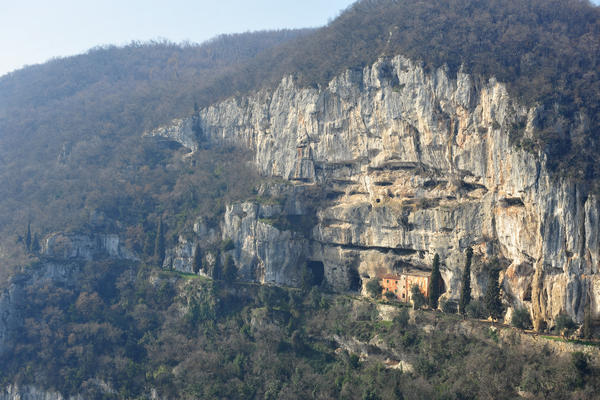 sentiero della Croce del Broion a Lumignano