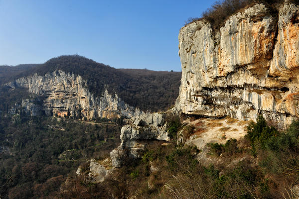sentiero della Croce del Broion a Lumignano