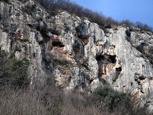 Falesie arrampicata sportiva a Lumignano, riviera Berica Colli Berici