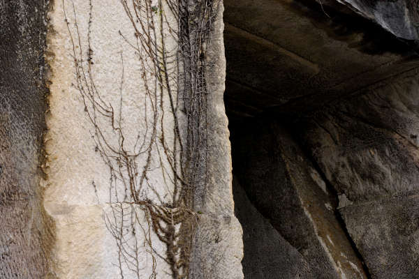 Priare pietra di Zovencedo e San Gottardo, alta Val Liona Valle del Gazzo, Monti Berici