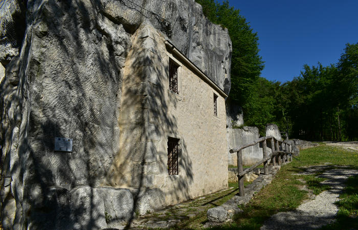 Casa rupestre alla Sengia dei Meoni a Zovencedo nei Colli Berici