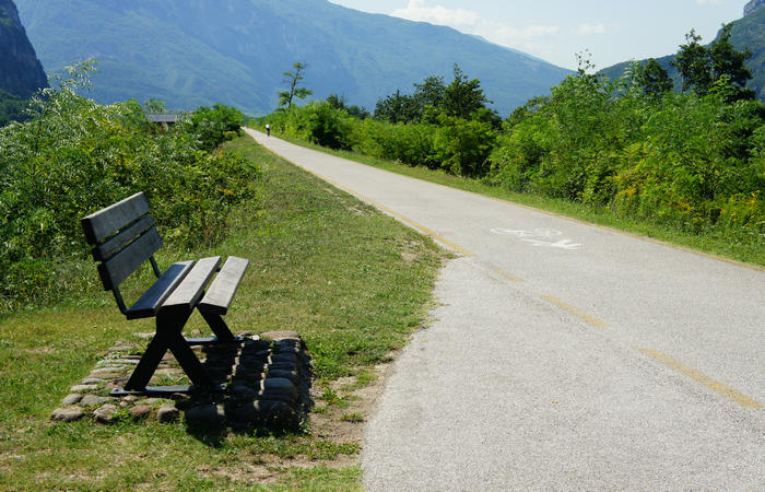 Ciclopista del Sole in Val d'Adige, tra Trento e Ala-Avio