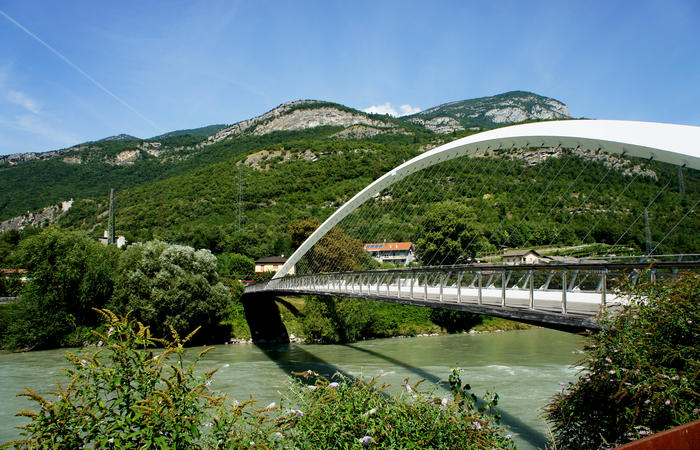 Ciclopista del Sole in Val d'Adige, tra Trento e Ala-Avio