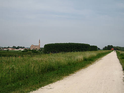Castelaldo, argine fiume Adige