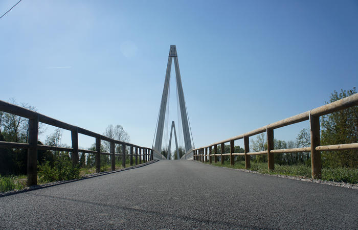 ponte ciclo-pedonale sul fiume Brenta lungo la Treviso-Ostiglia tra Pieve di Curtarolo e Campo San Martino (Padova)