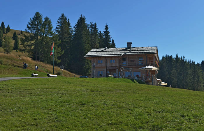 Comelico, escursione da Costa a monte Zovo e al rifugio DeDoo