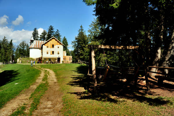 rifugio Eremo dei Romiti monte Froppa Domegge di Cadore Dolomiti