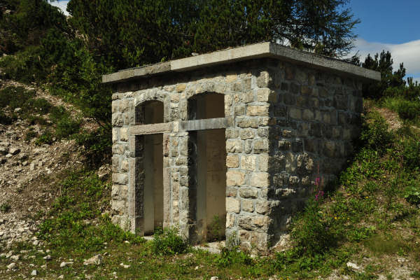 Lorenzago di Cadore, passeggiata dal passo Mauria alla ex Caserma Monte Miaron