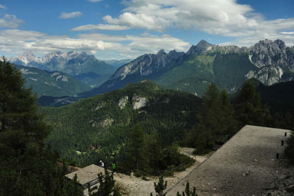 Lorenzago di Cadore, passeggiata dal passo Mauria alla ex Caserma Monte Miaron