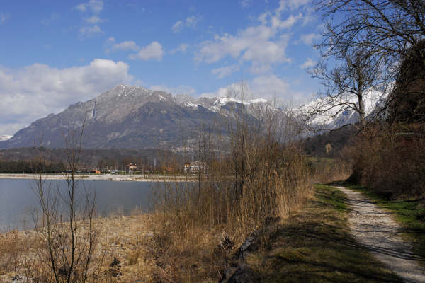 Lago Santa Croce, Farra d'Alpago, Santuario Madonna del Runal