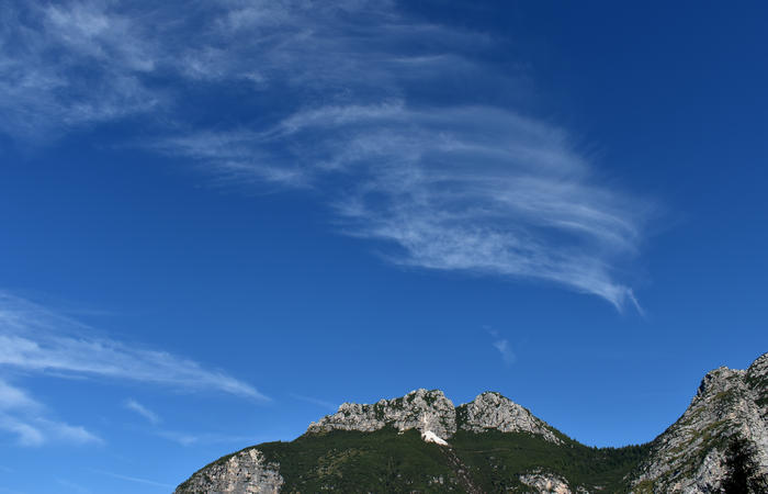 Val di Zoldo - sentiero salita al rifugio Casera Bosconero dal lago di Pontesei