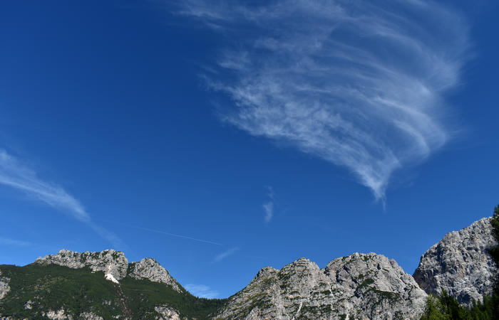 Val di Zoldo - sentiero salita al rifugio Casera Bosconero dal lago di Pontesei