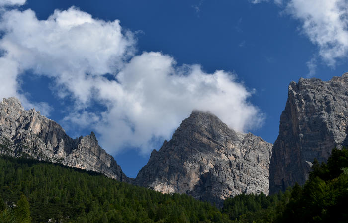 Val di Zoldo - sentiero salita al rifugio Casera Bosconero dal lago di Pontesei