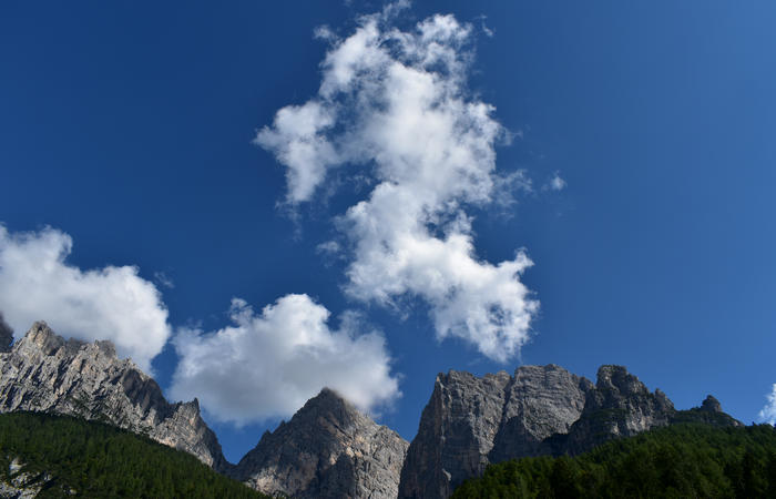 Val di Zoldo - sentiero salita al rifugio Casera Bosconero dal lago di Pontesei