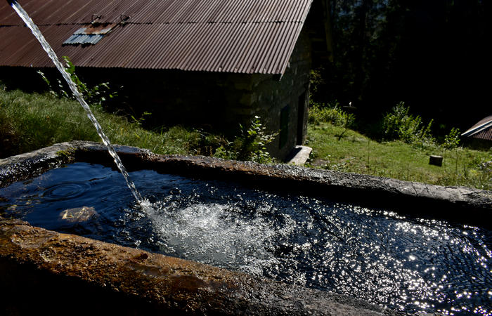 Val di Zoldo - sentiero salita al rifugio Casera Bosconero dal lago di Pontesei
